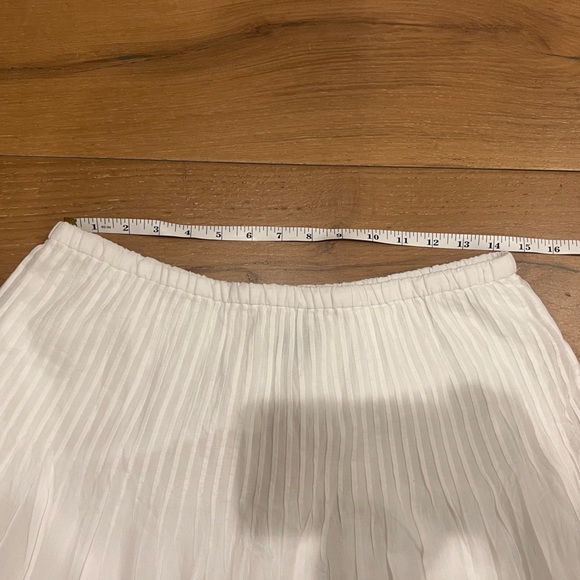 J. Crew Lace-Trim Pintuck Skirt - size medium - Picture 5 of 8